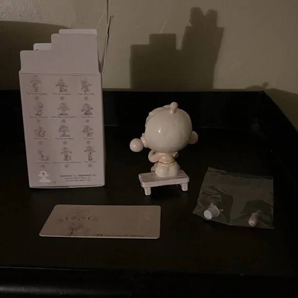 Skull Panda The Encounter Doll The Warmth Collectible Figurine with Box - Picture 5 of 8